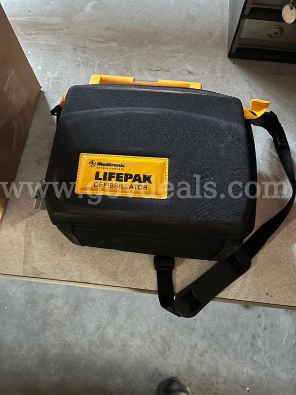 Defibrillator