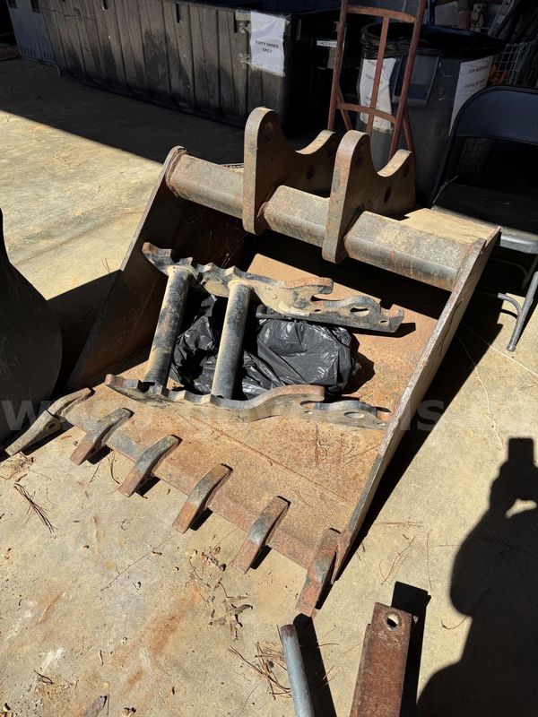 Backhoe Bucket