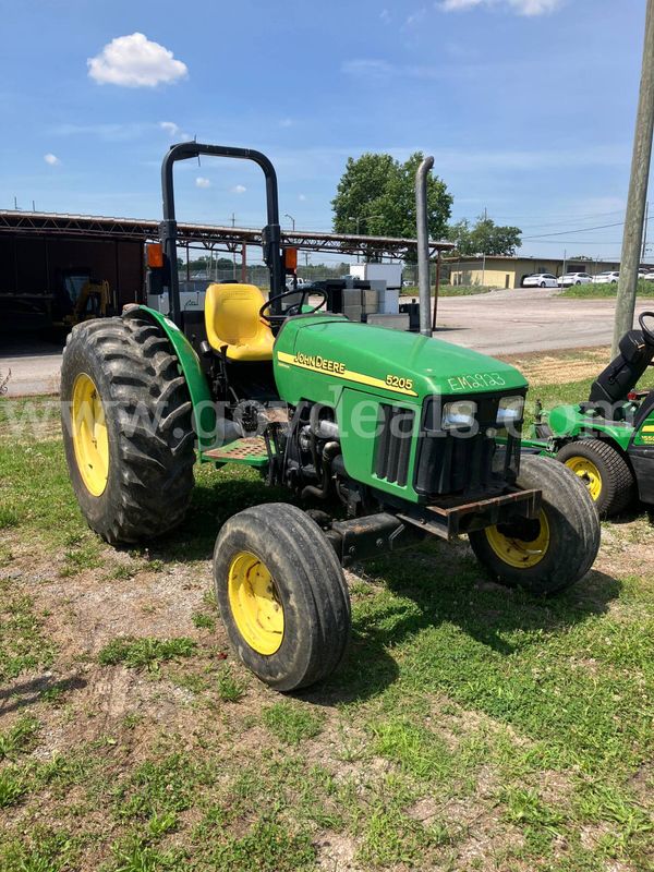 2005 John Deere 5205 Tractor