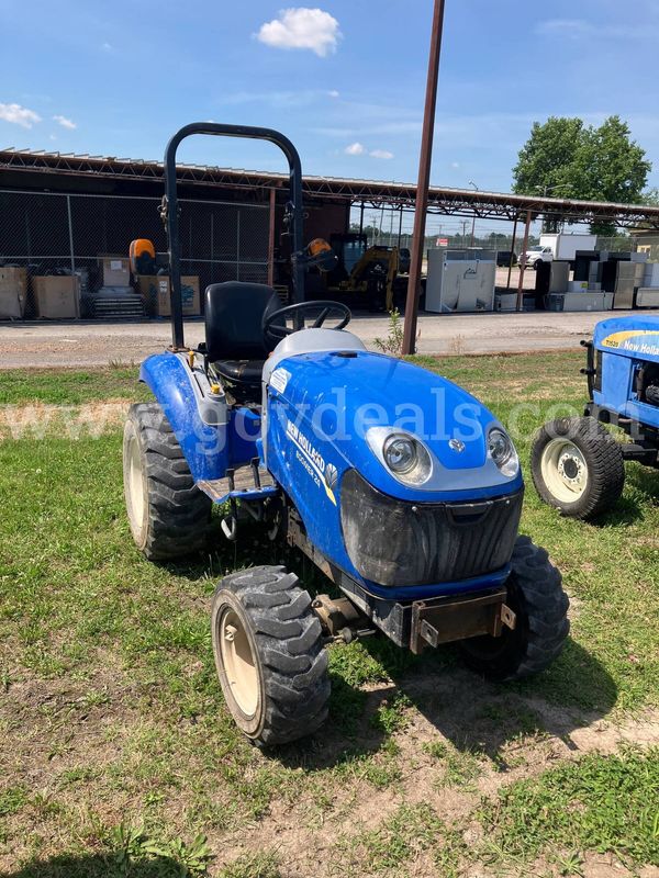 2016 New Holland Boomer 24
