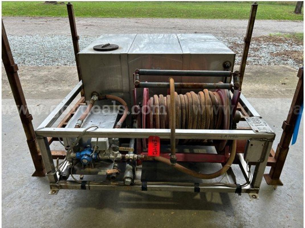1998 Aqua Duk Pumper 100 gal