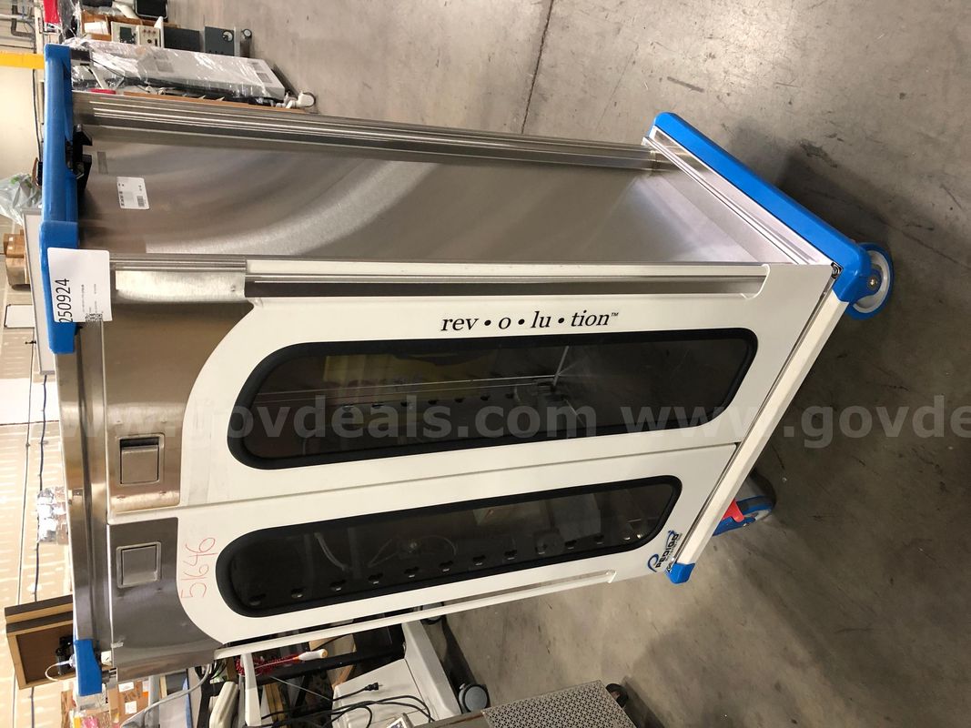 Cart: Enclosed, Surgical Case