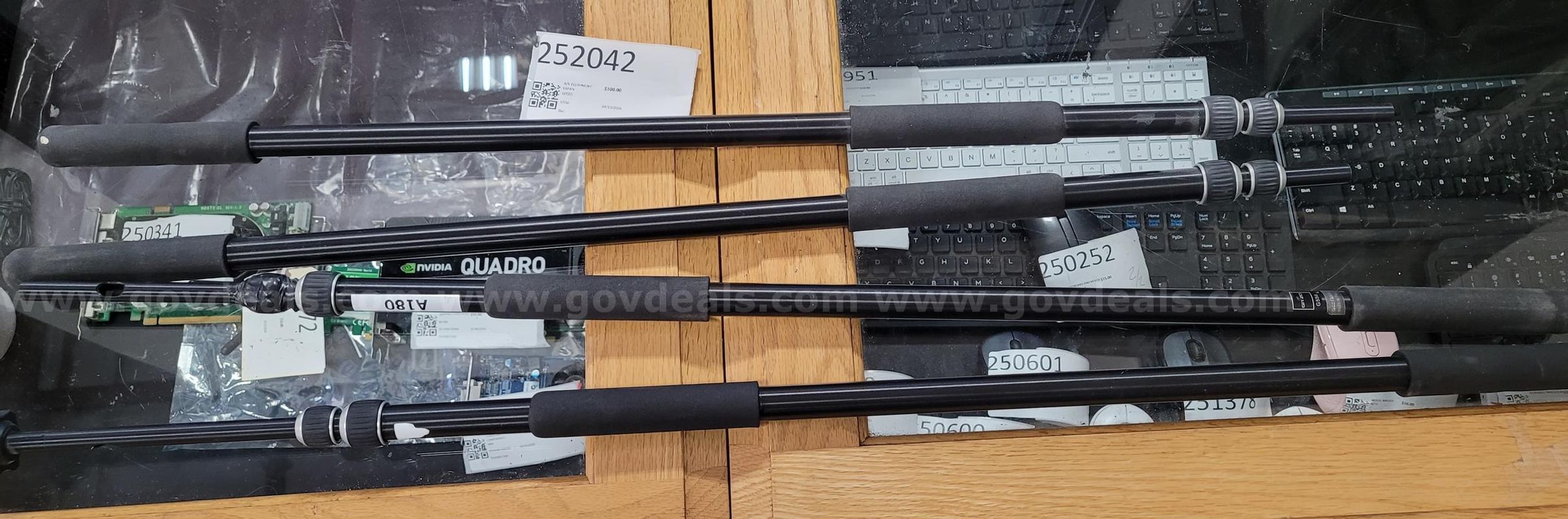 A/V Equipment: Expanding Aluminum Fishpole