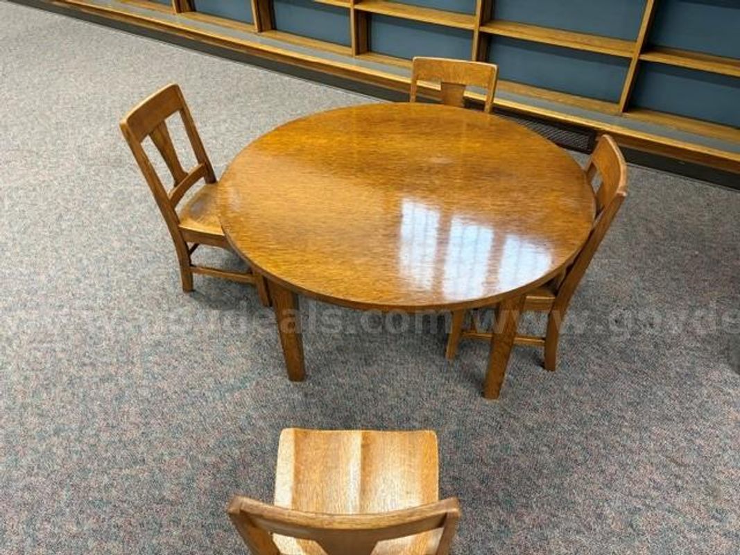 Wood Round Table