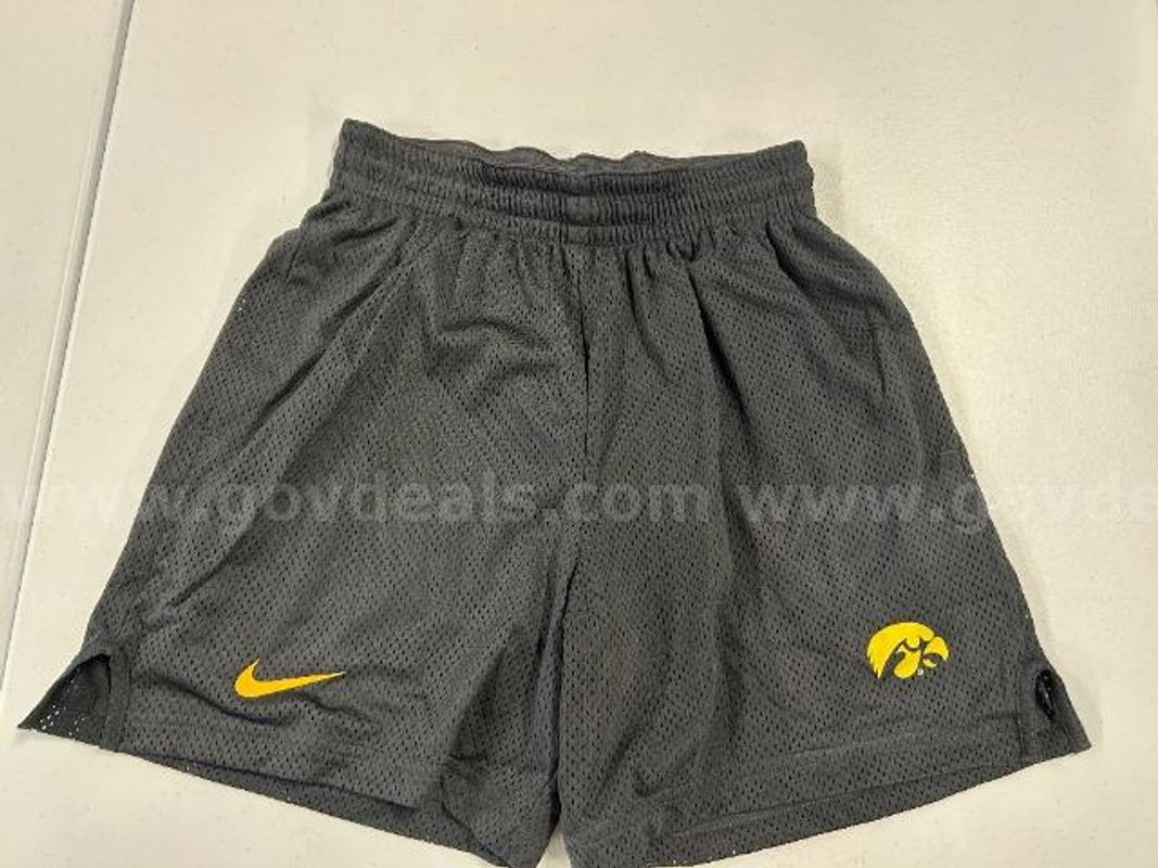 Lot of 4, NIke Dri-Fit Mesh Knit Shorts. Black in color, Size: M(3), L
