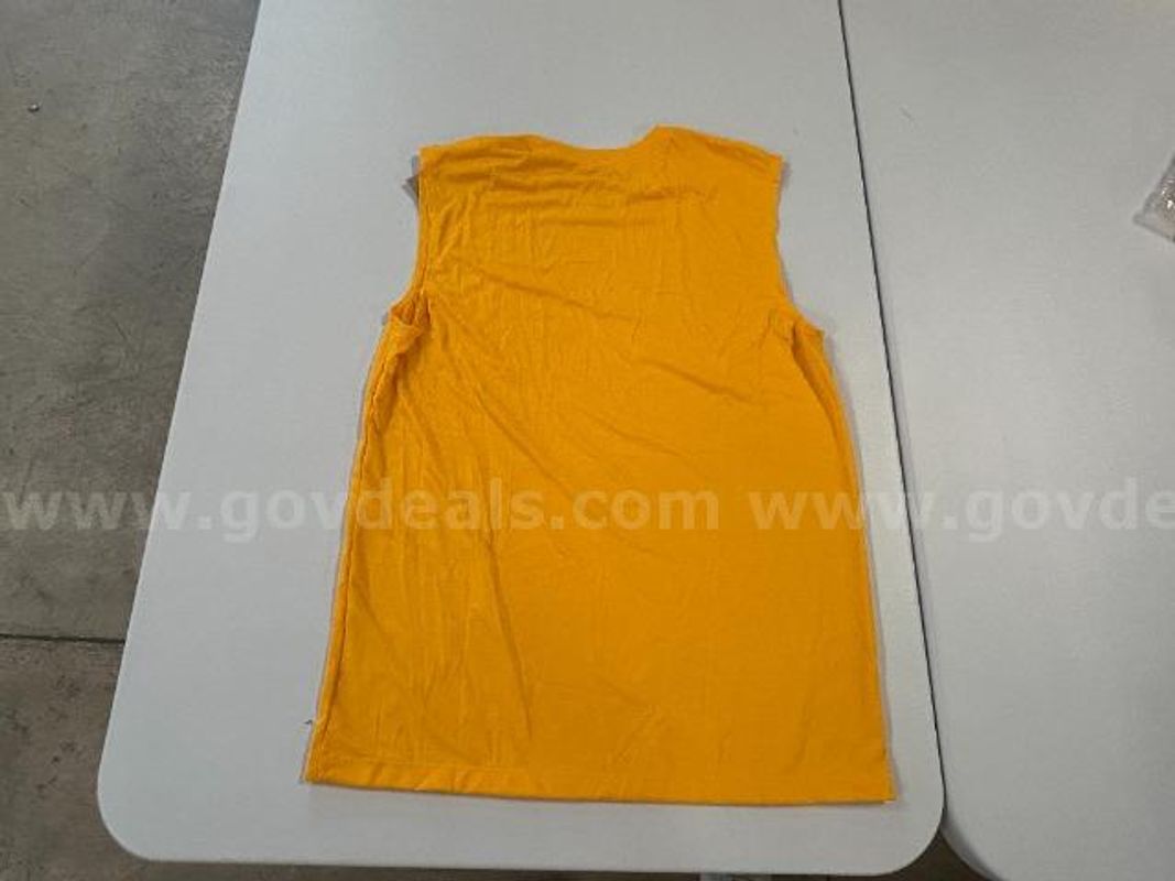 Lot of 4, Nike Team Legend Sleeveless Shirt, Yellow in color, Size: M