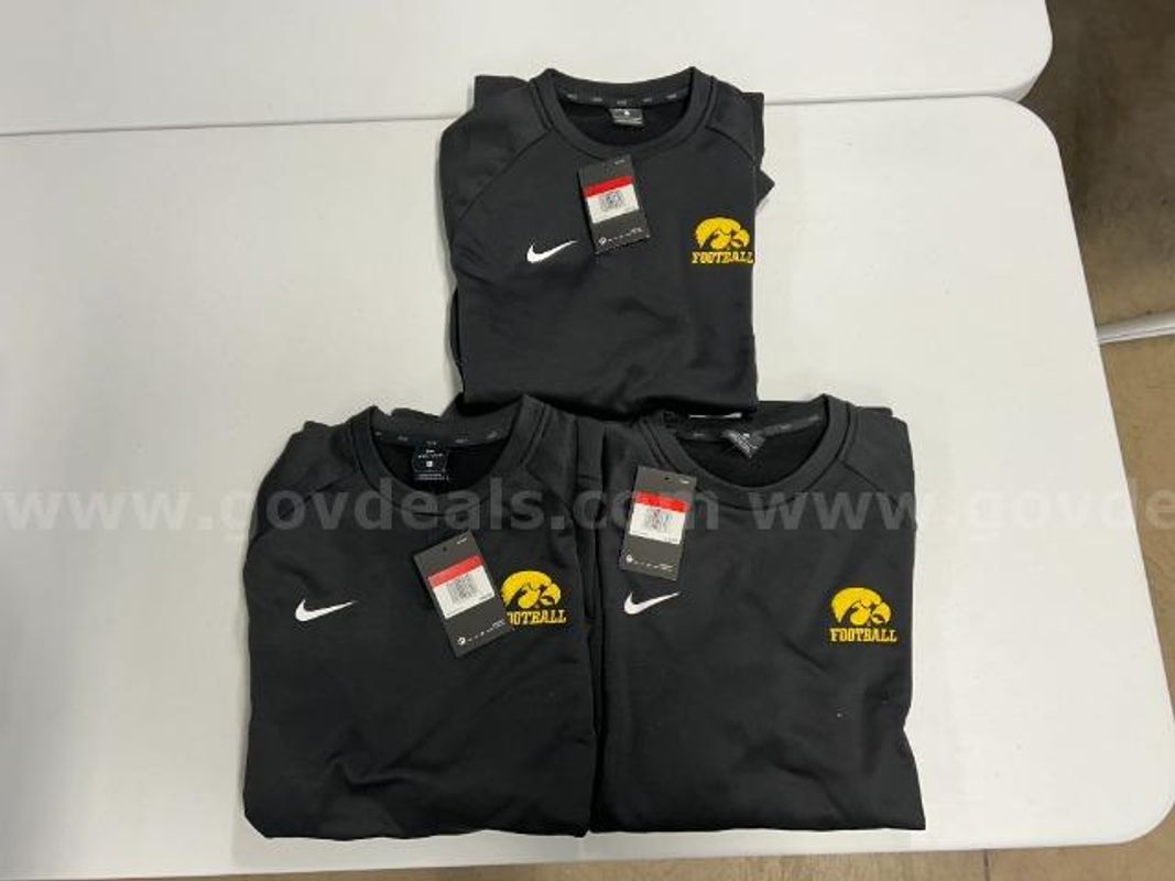 Lot of 3, Nike Therma Crew Pullover. Black in color. Size: L