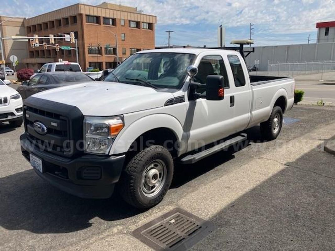 2015 Ford F-250 SD XL SuperCab Long Bed 4WD