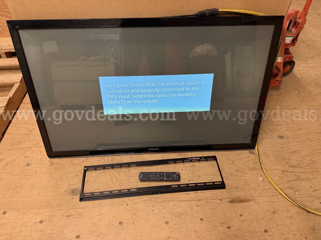 Panasonic 50" Plasma TV with Mount and Remote, Model #TC-50PU54