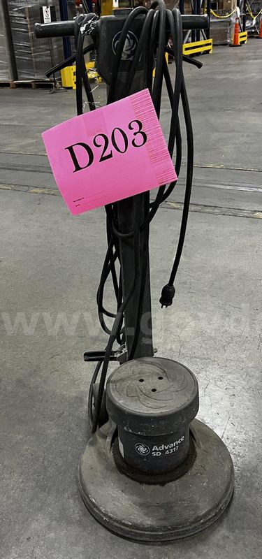 **** Advance Sd-4317 Floor Scubber **** (I)