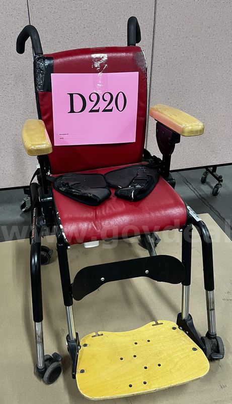 **** Rifton R840 Med. Activity Chair **** (I)