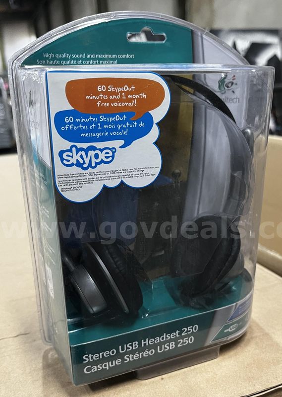 **** Logitech 250 Stereo Usb Pc Headset With Microphone **** (I)