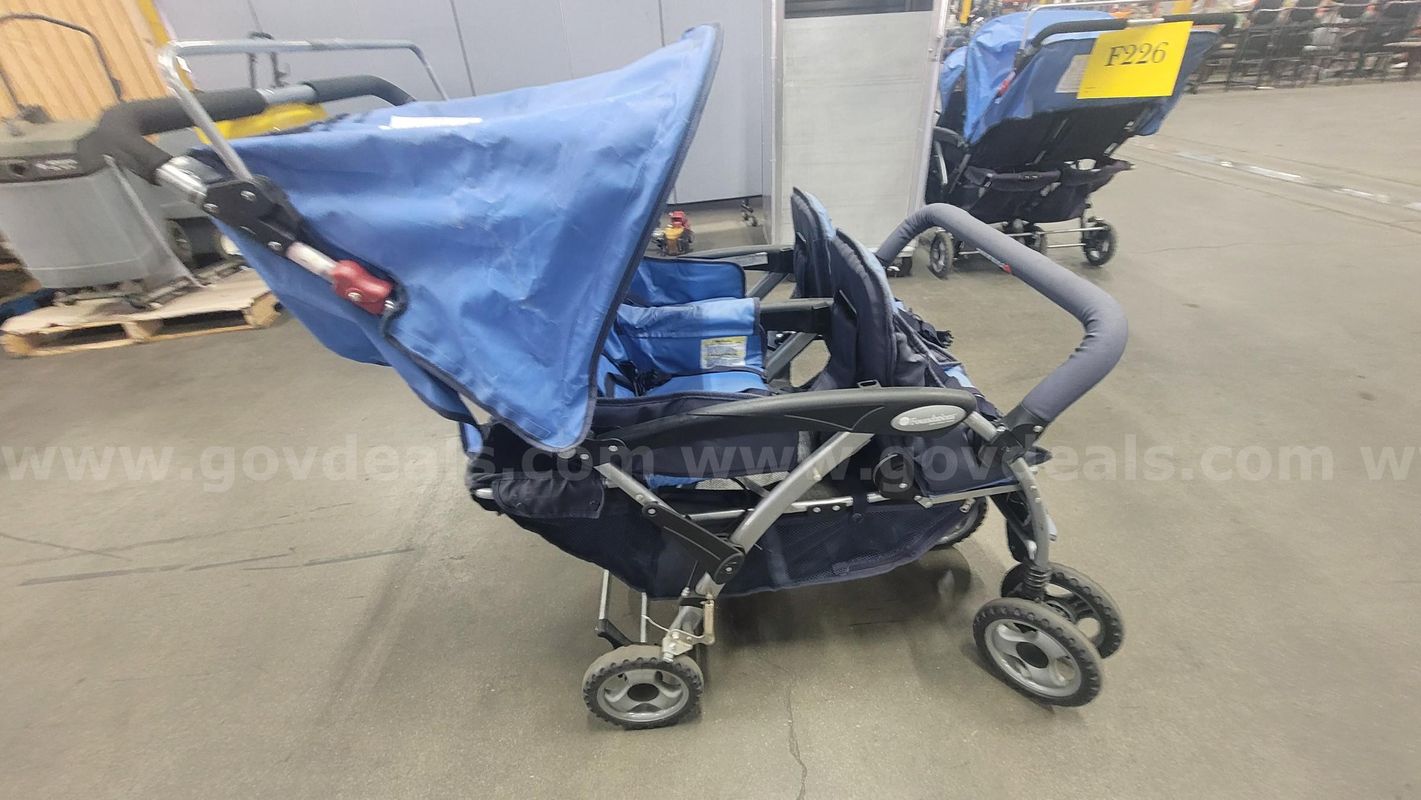 **** Child Craft Quad Stroller**** (I)