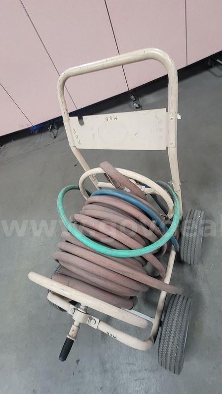 **** Hose With Reel **** (I)