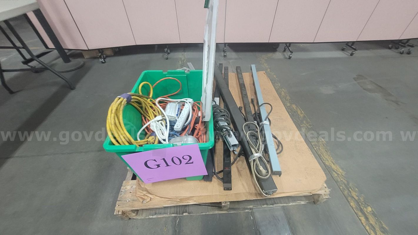 **** Assorted Heavy Duty Extension Cords **** (I)