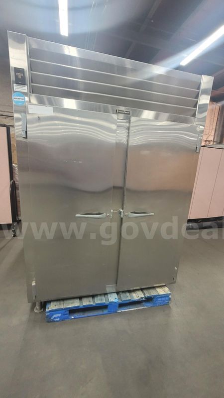 **** Traulsen 2 Door Freezer **** (I)