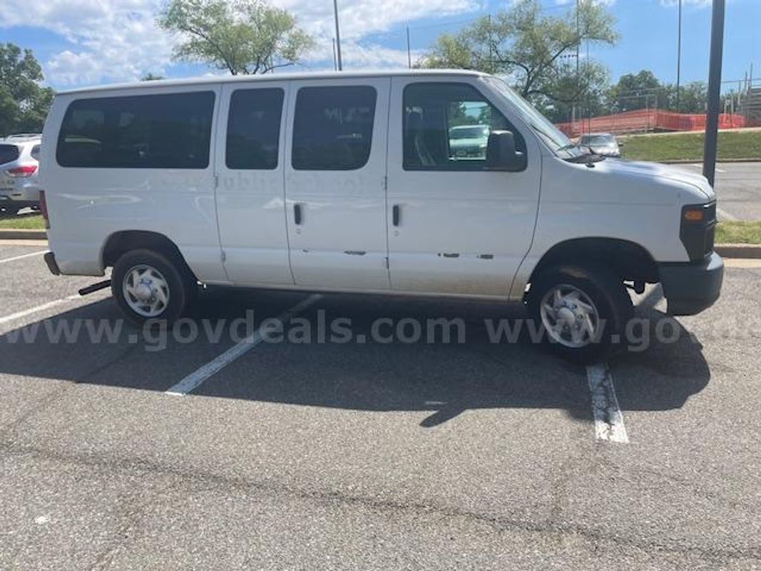 2013 Ford Econoline E-150 XL