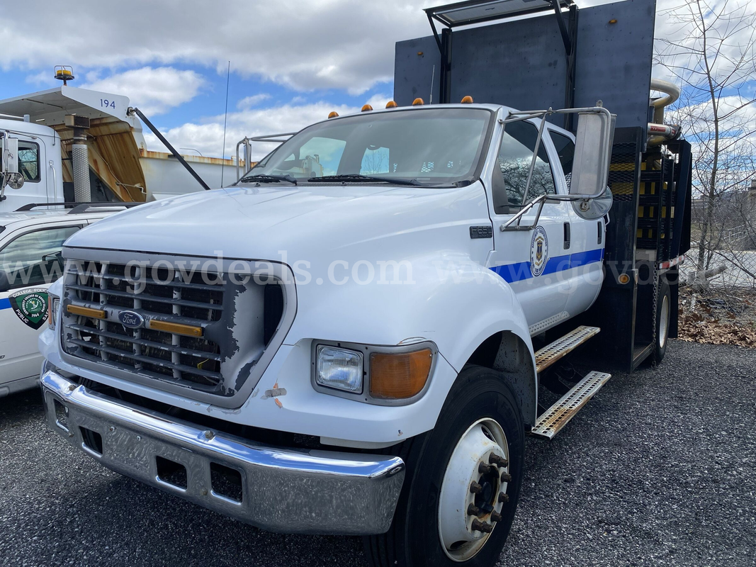 2003 Ford F-650