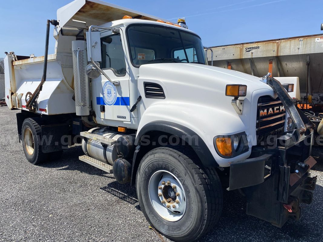 2007 Mack CV712