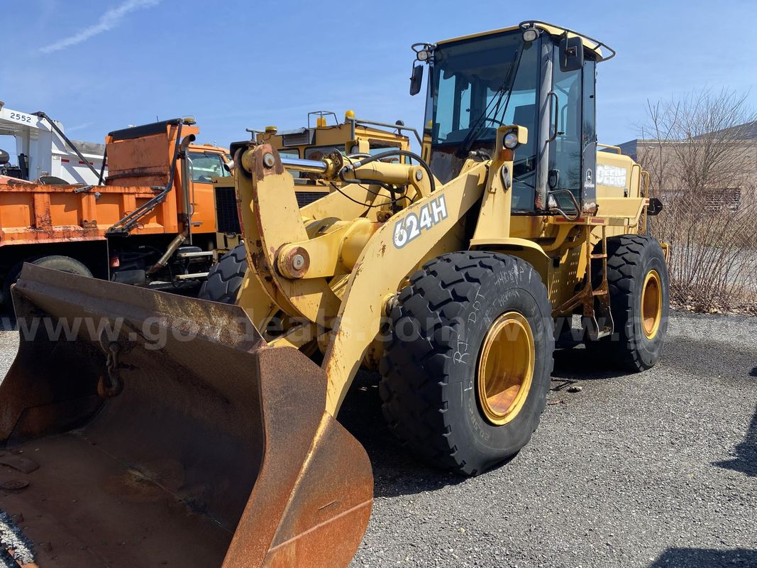 John Deere bucket loader 624H