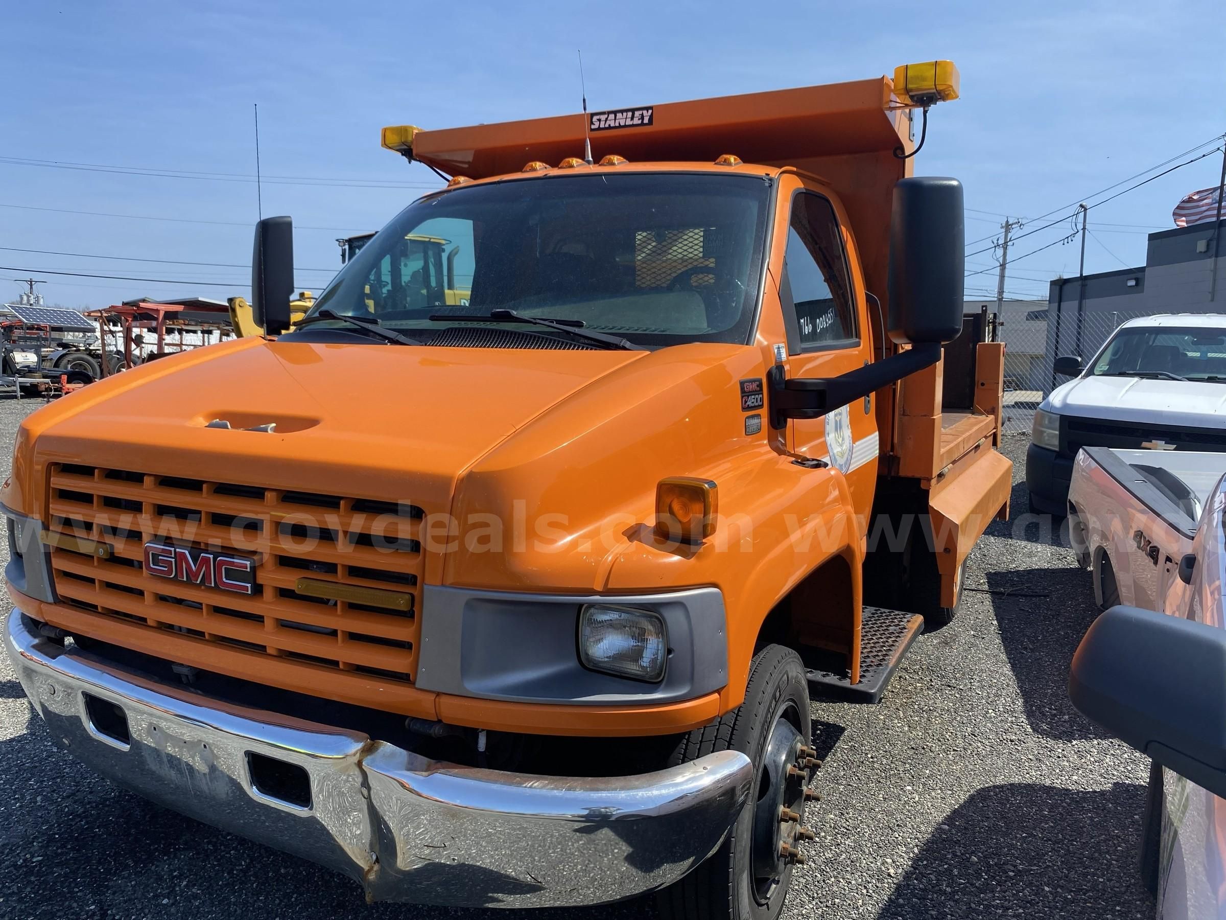 2003 Gmc C4c042