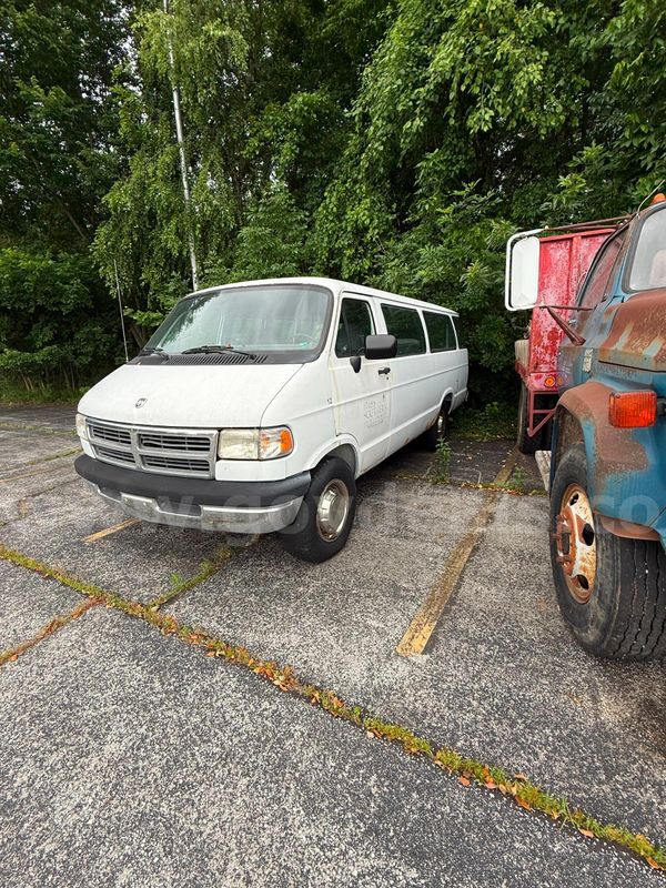 1996 Dodge Ram Wagon