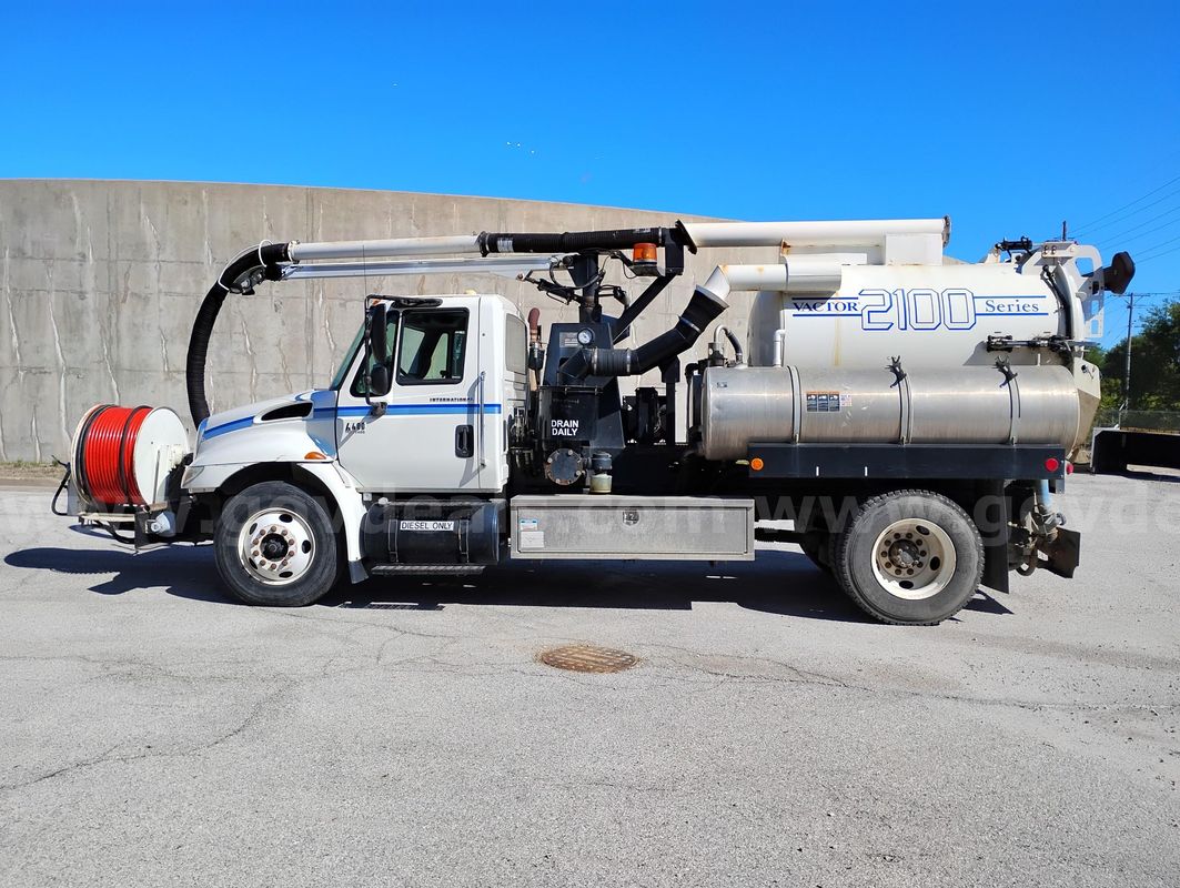 2005 International 4400