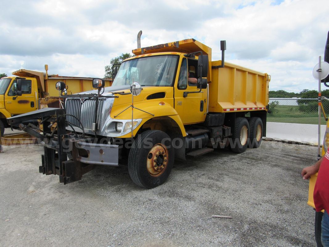 2003 International 7400
