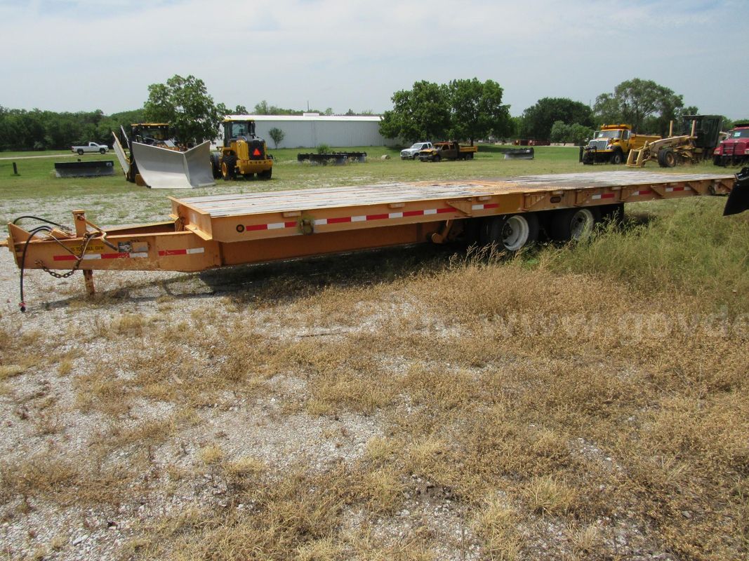 1997 Duo-Lift Tiltbed Trailer