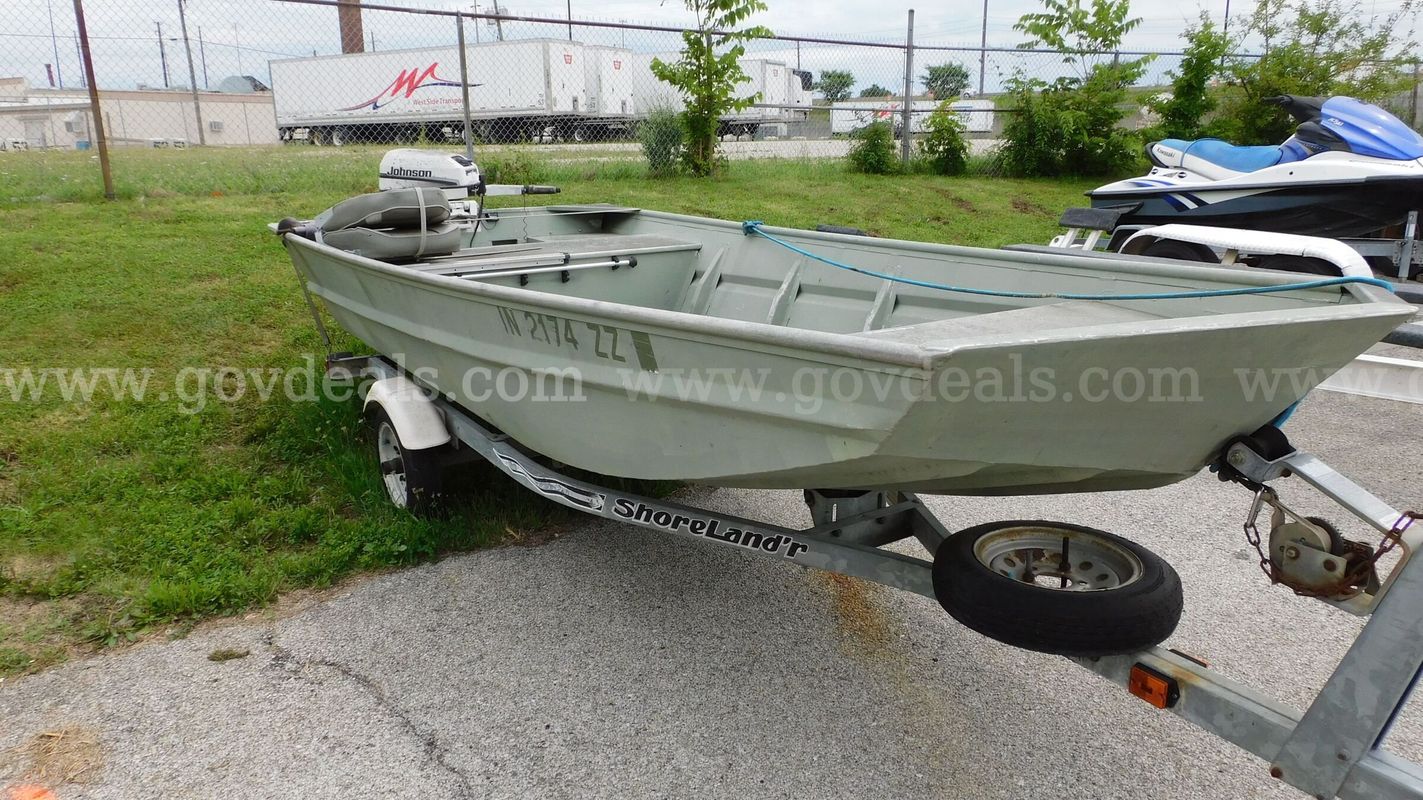 1999 Shoreland Trailer and 1998 Seaark Boat