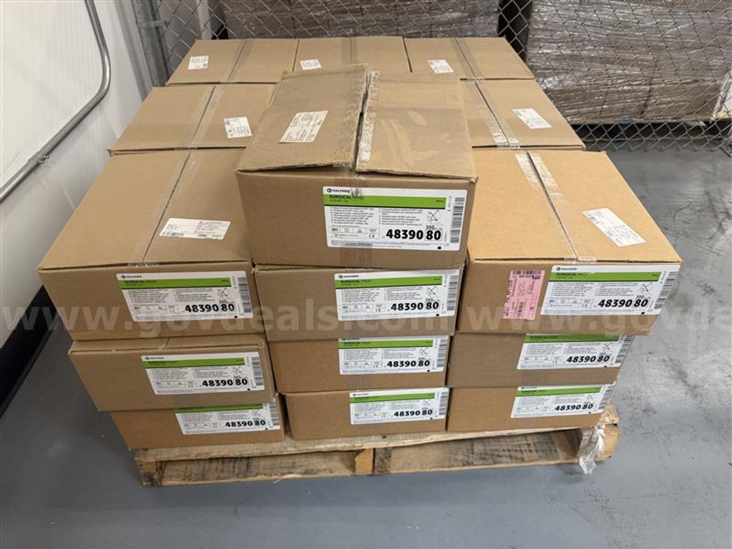 Halyard 48390 Surgical Masks, 28 Cases