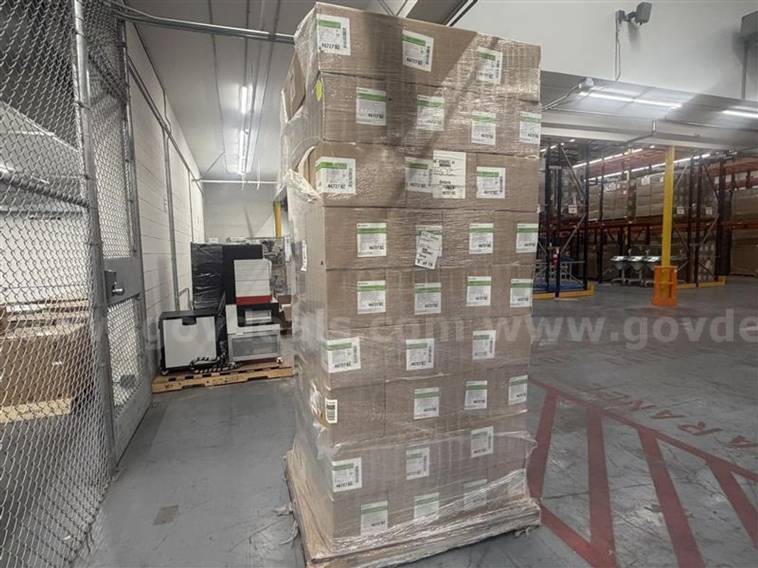 Expired Halyard 46727 Fluidshield N95 Mask, 99 Cases