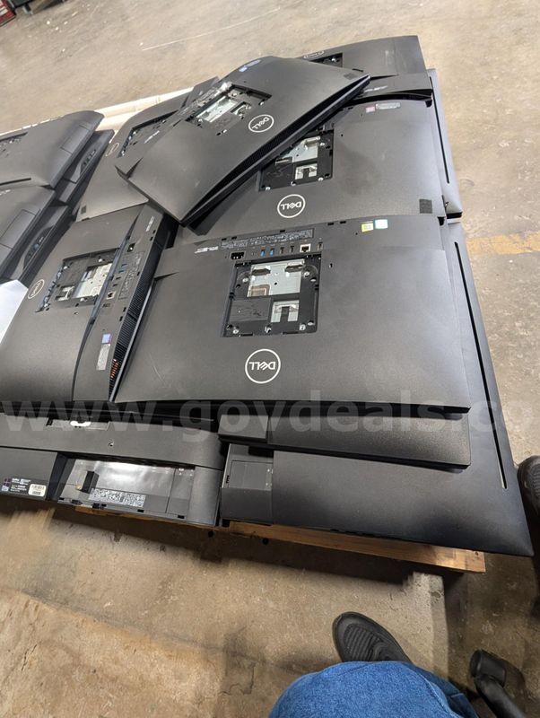 46 Dell All in Ones with out stands & hard drives Lot 1