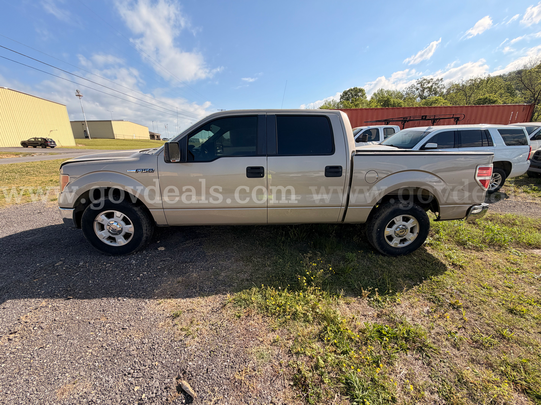 2009 Ford F-150 XLT SuperCrew 5.5-ft. Bed 2WD