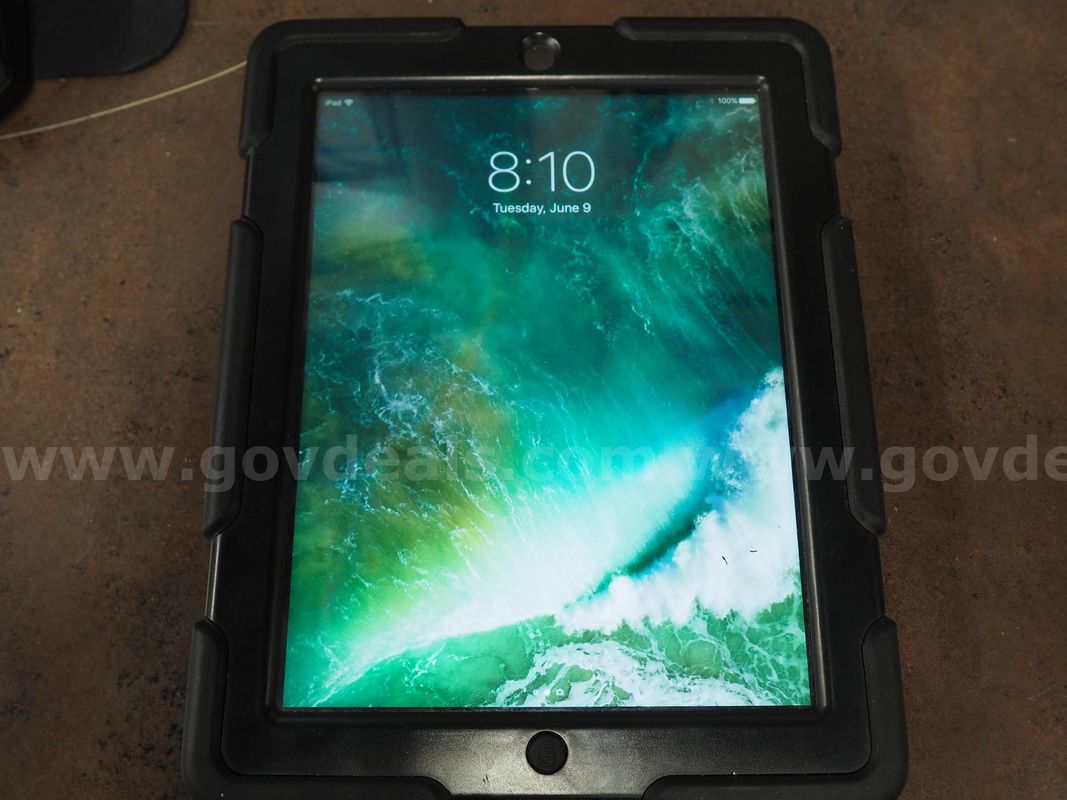 Working, IPad 4th Generation. Model A1458 (2012)