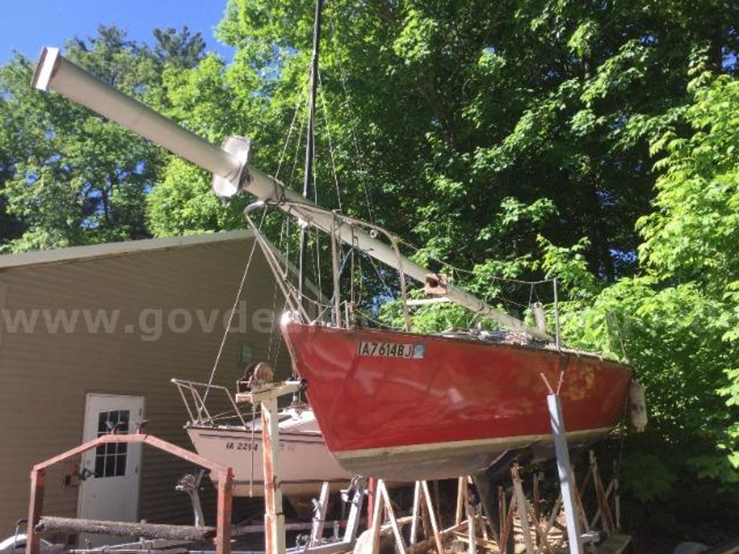 1980 Tillotson-Pearson Model 24 Sail Boat with Trailer