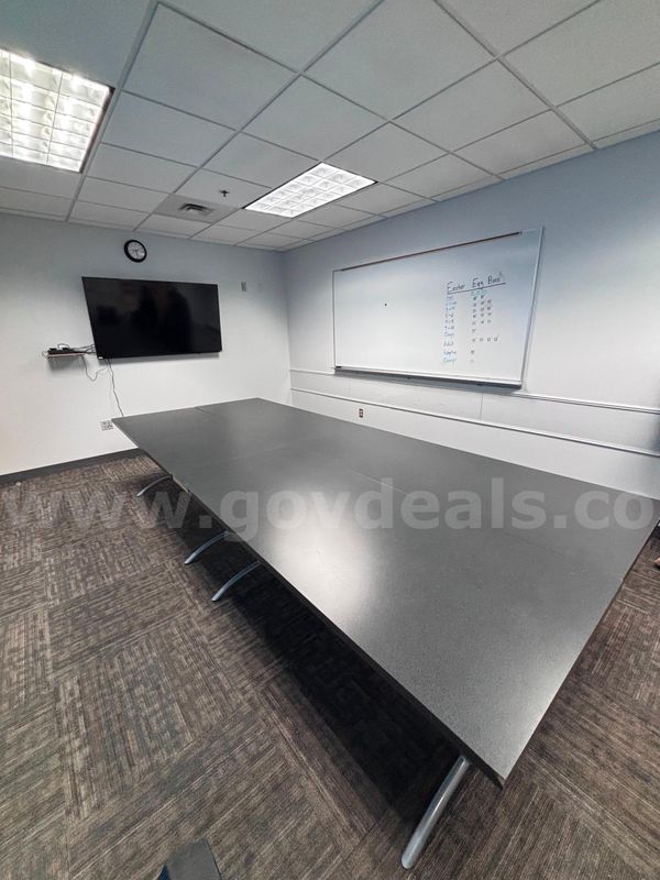 Lot of 2 Tables