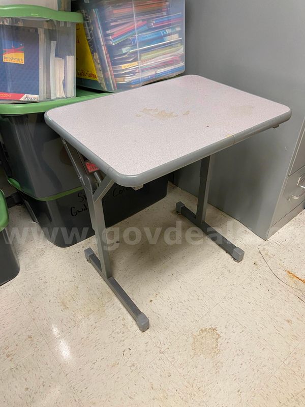 Lot of 30 Student desks