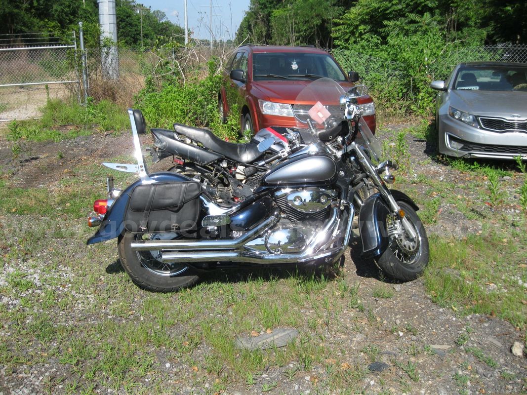 2004 Suzuki VL800
