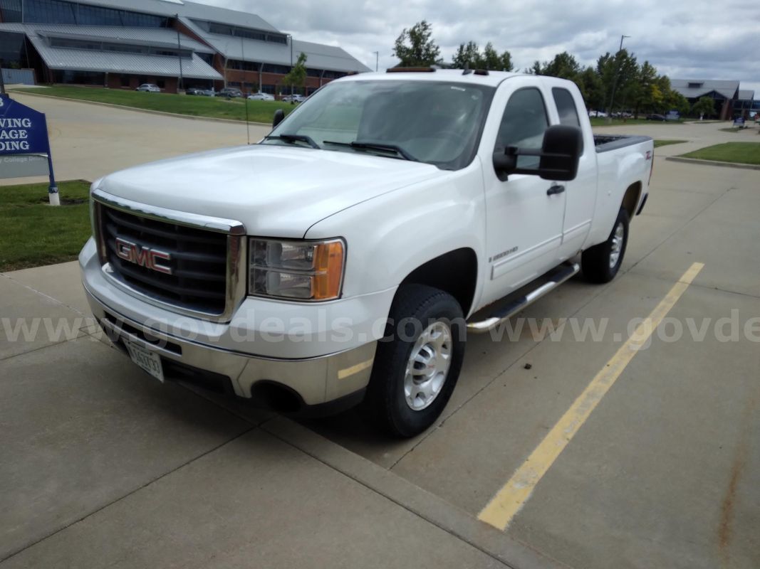 2009 GMC Sierra 2500HD SLE Ext. Cab Std. Box 4WD