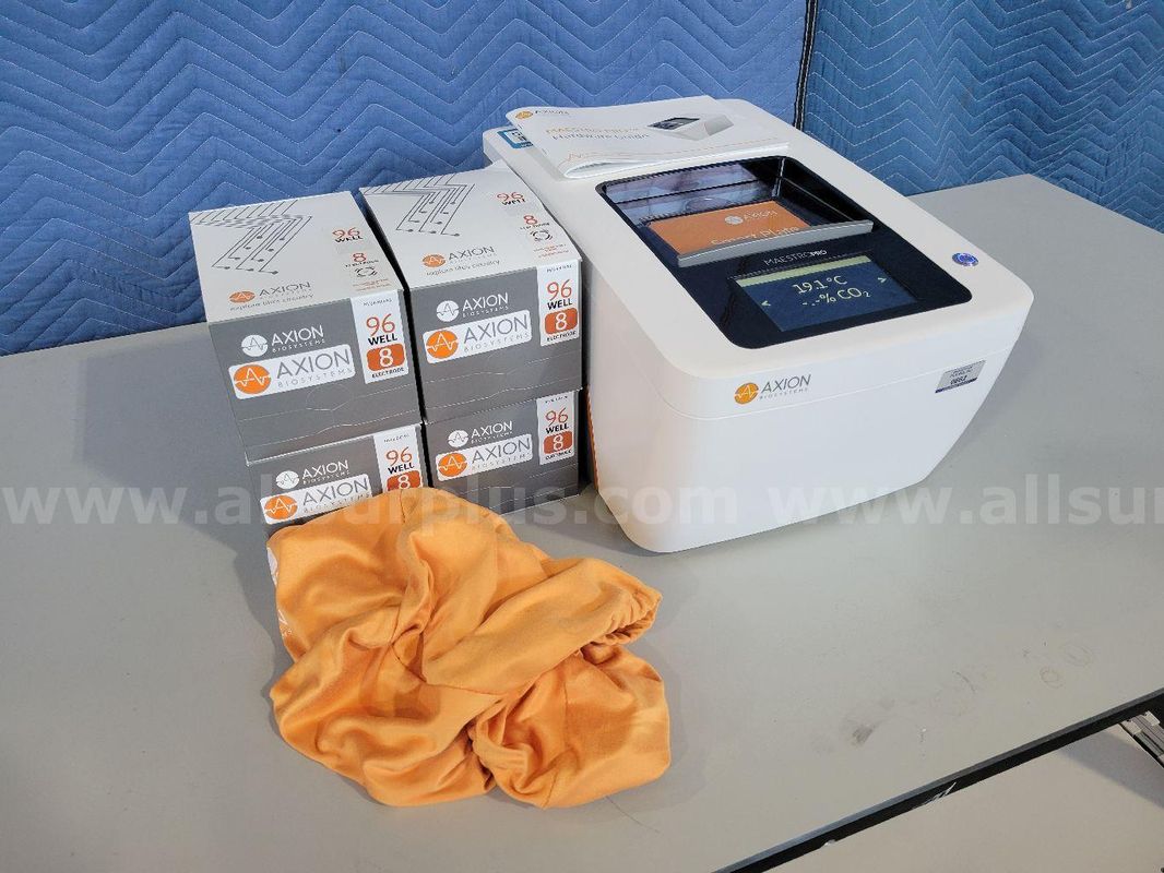 Axion Biosystems Maestro Pro Bioelectric Assay Platform