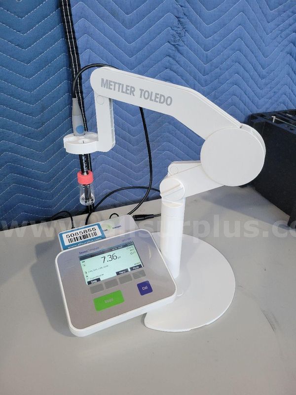 Mettler Toledo SevenCompact S220 pH/Ion Meter