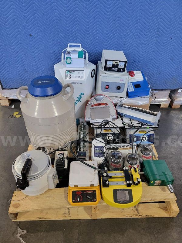 40pcs+ Assorted Laboratory Equipment