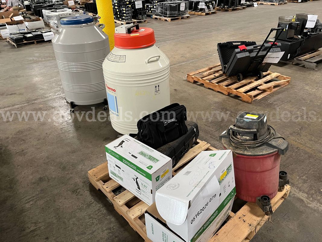 Lot of Sprayer, Shop Vac and Nitrogen Monitor