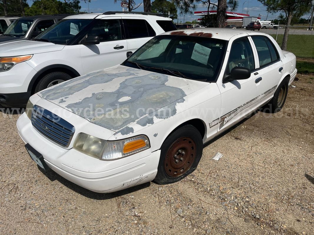 2006 Ford Crown Victoria Sedan