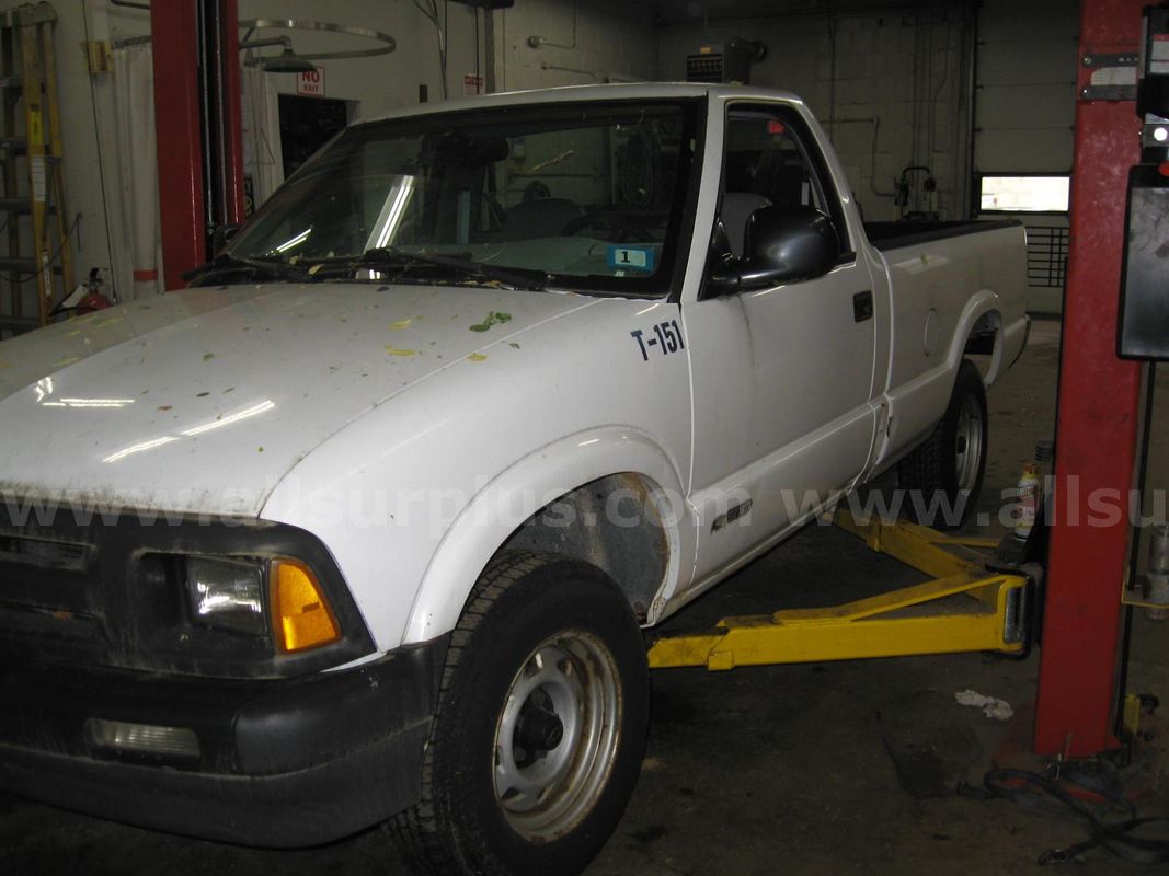 1995 Chevrolet S10 Pickup Reg. Cab Long Bed 2WD
