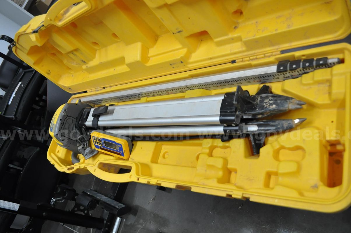 Spectra LL300N-2 Rotary Laser Kit with Tripod, Grade Rod (inches), & System Case