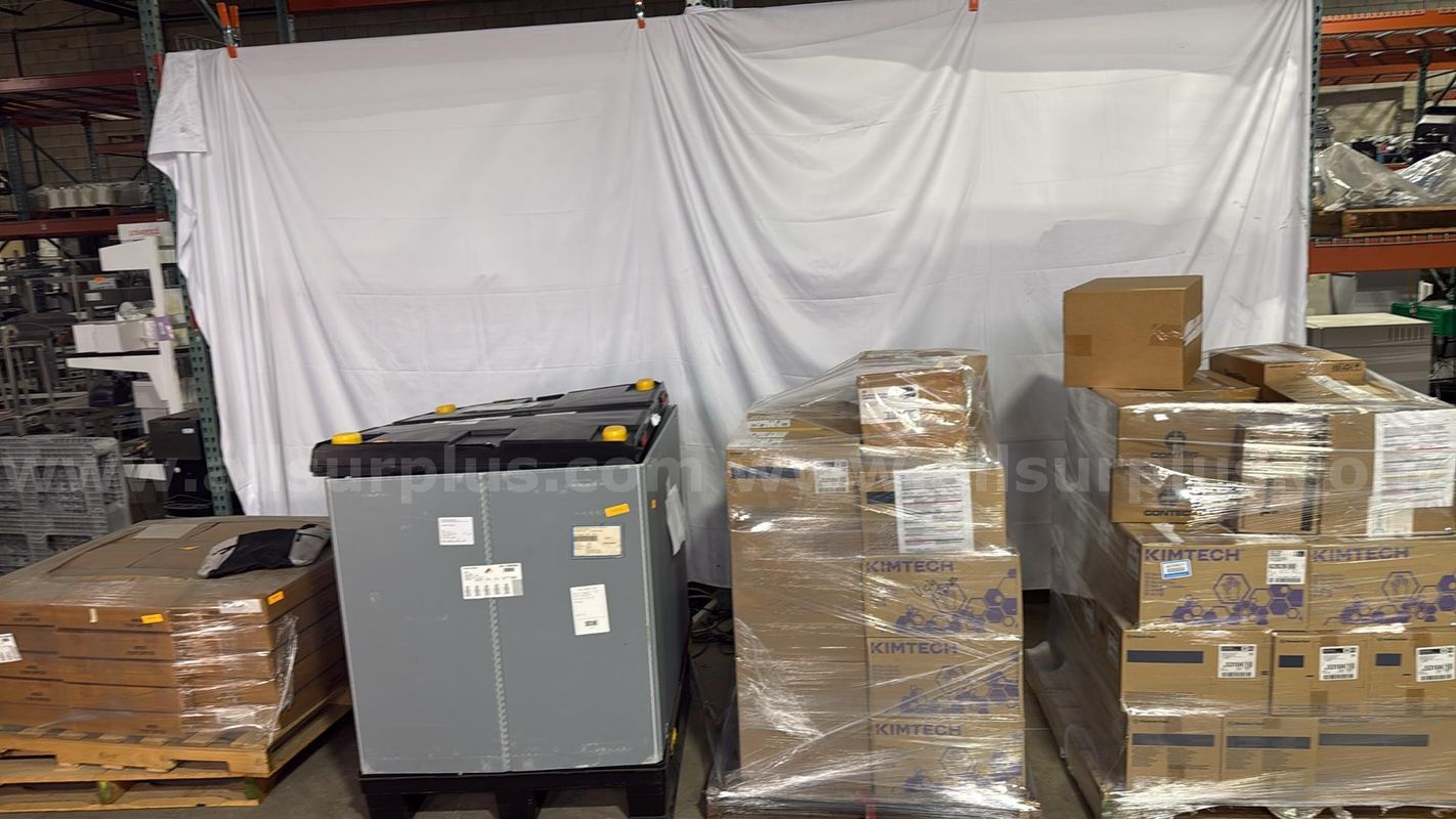 4 Pallets - Kimtech Nitrile Gloves 53100, Lab Coats, Patient Support Kits, Sample Trays