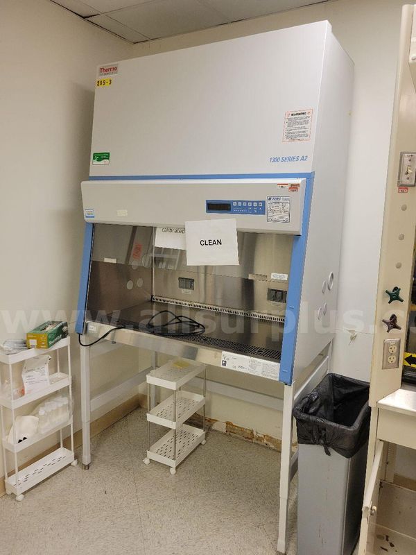 Thermo Scientific 1375 Biosafety Cabinet