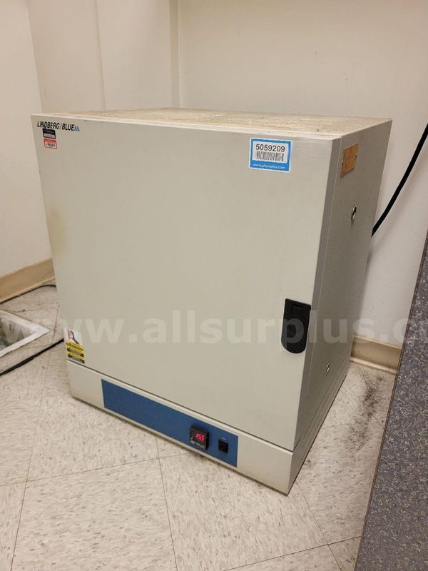 Lindberg GO1390A-1 Laboratory Oven